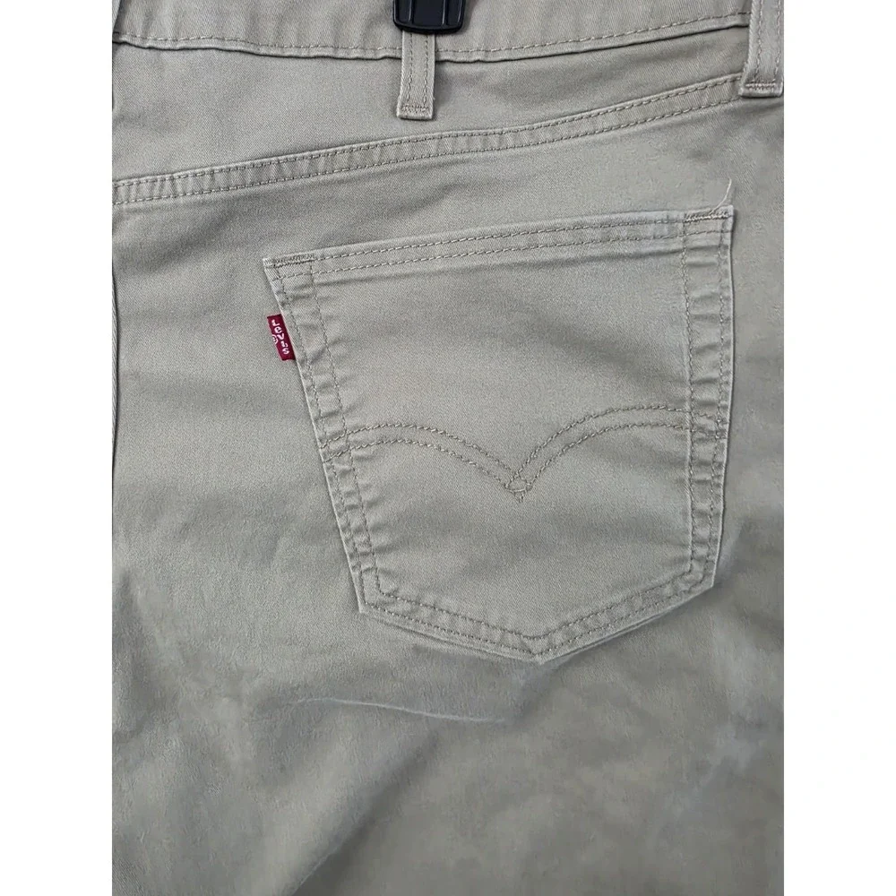 Levis 502 Taper Fit All Seasons Tech Pants Mens 40x34 Color Khaki